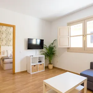 https://mitjana-plaza-apartamentos-ii.hotelsinnerja.org